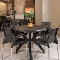 Mesa Deluxe 90 com 4 Poltronas Deluxe Preto – FORTE PLÁSTICO